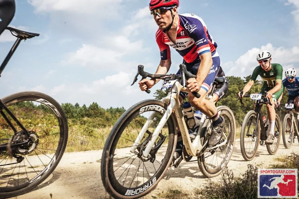 Ben Thomas riding the 2023 British National Gravel Champs on his Strada Gravel Ultra Plus wheelset that he uses in the World Gravel champs